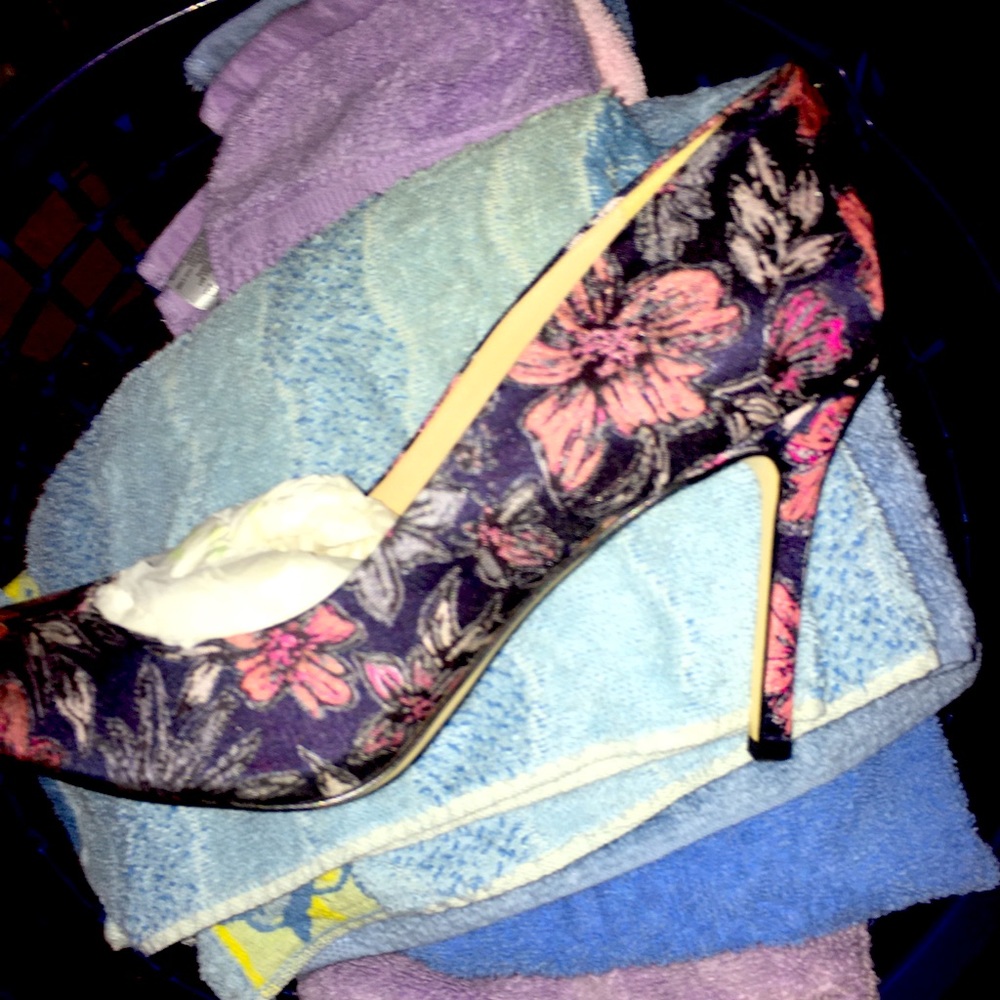Sam Edelman Floral Navy Pink High Heel Pump